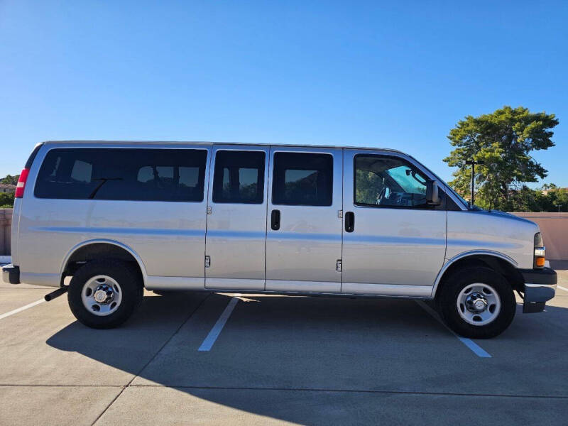 2017 Chevrolet Express LT 3500