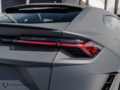 2024 Lamborghini Urus S