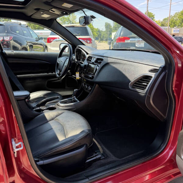 2014 Chrysler 200 Limited