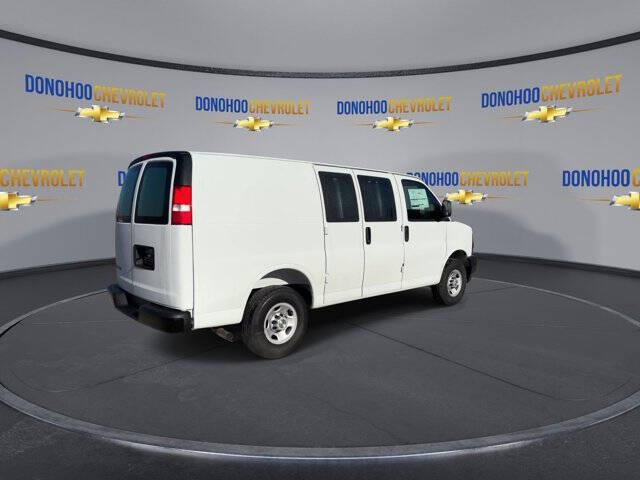 2025 Chevrolet Express 2500