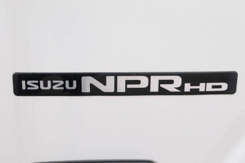 2024 Isuzu NPR