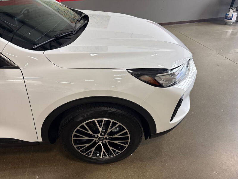 2023 Ford Escape Hybrid Active