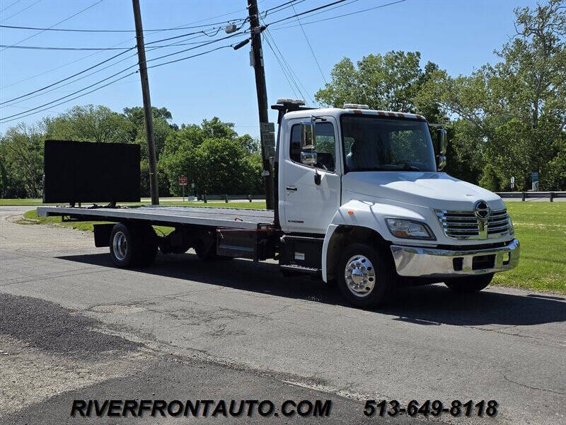 2008 Hino 258A