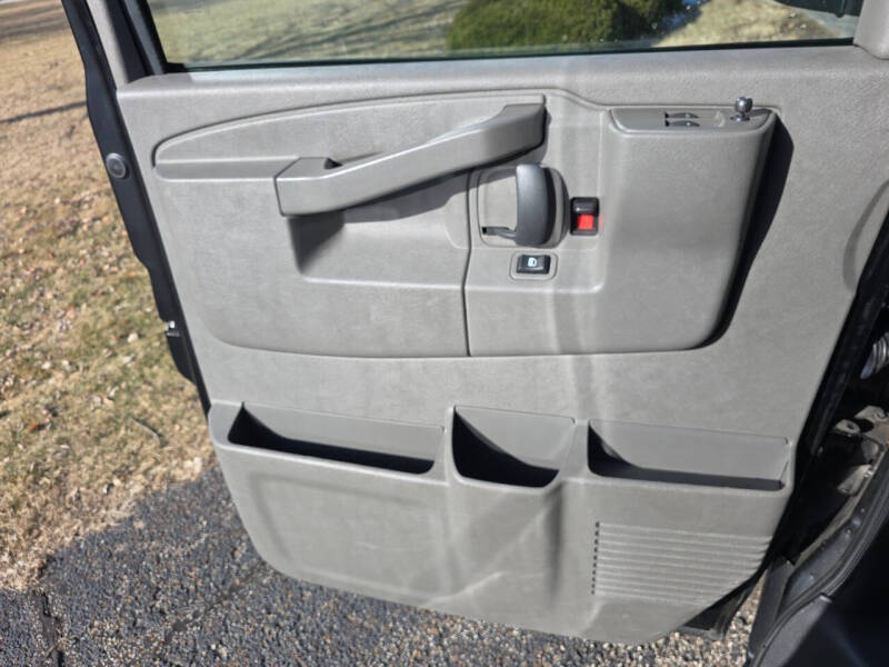 2023 GMC Savana 3500