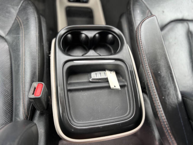 2017 Chrysler Pacifica Touring-L Plus