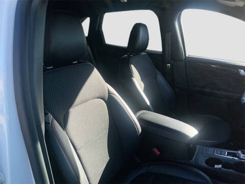 2025 Ford Escape Hybrid ST-Line Select