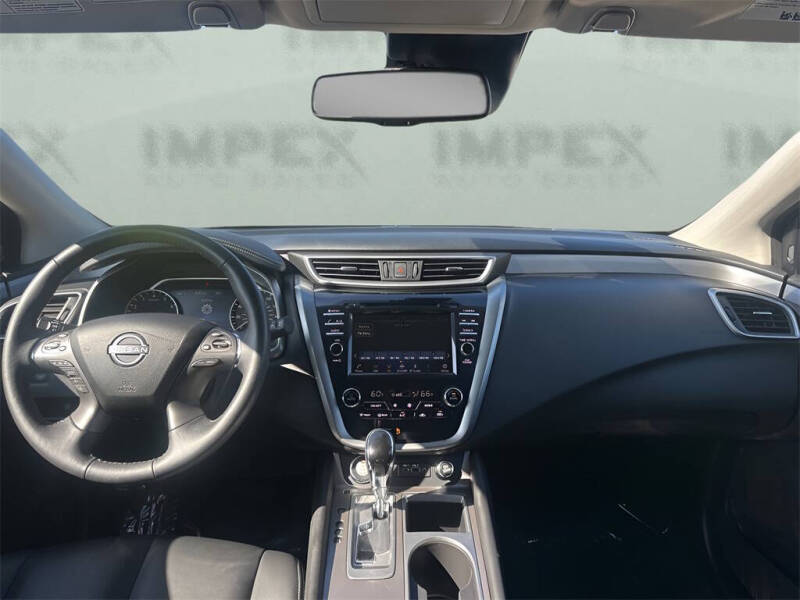 2023 Nissan Murano SV