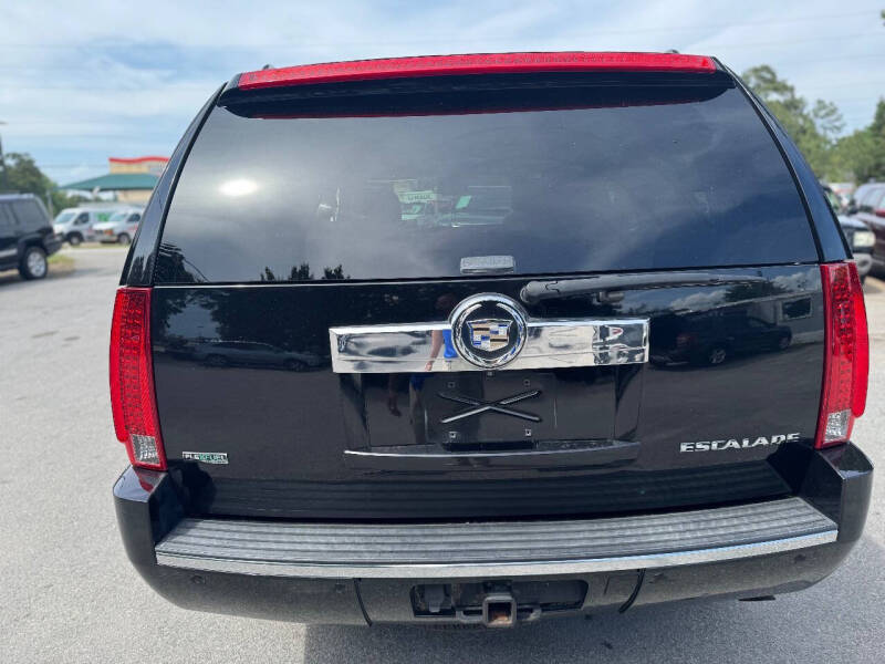 2011 Cadillac Escalade Luxury