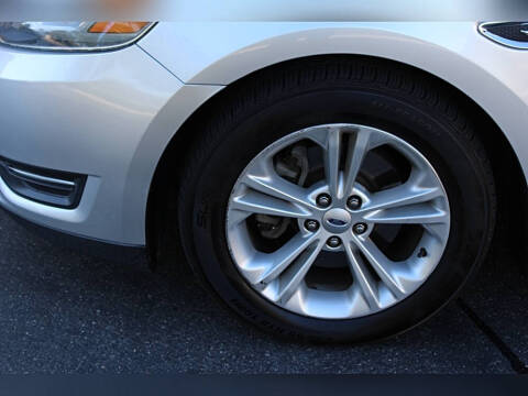 2013 Ford Taurus SEL