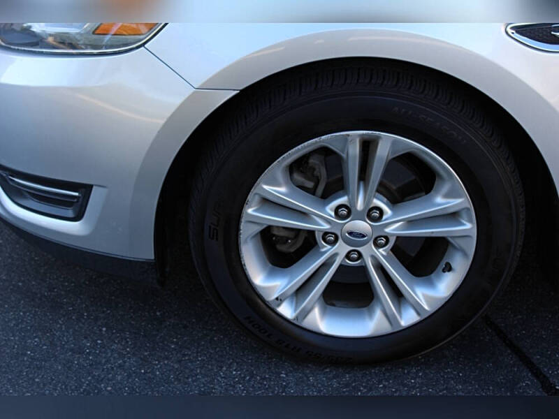 2013 Ford Taurus SEL