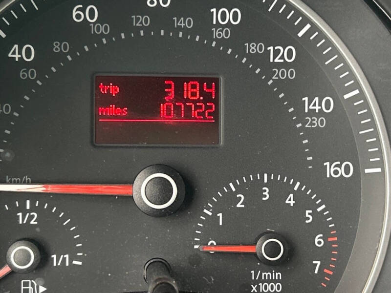 2009 Volkswagen New Beetle Convertible Base PZEV