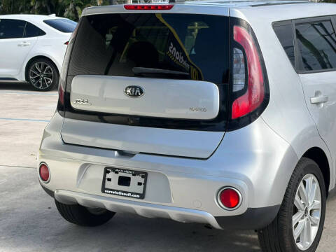 2017 Kia Soul +