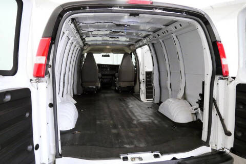 2022 GMC Savana 2500