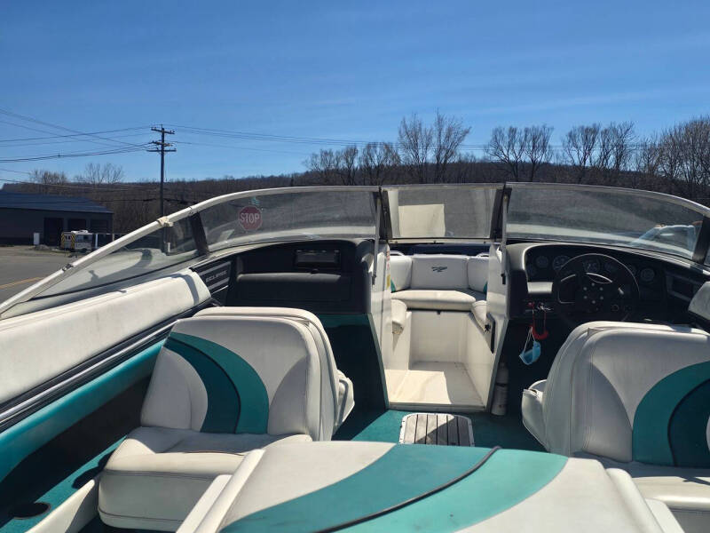 1994 Wellcraft Eclipse 205S