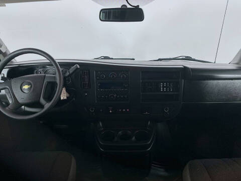 2024 Chevrolet Express 2500