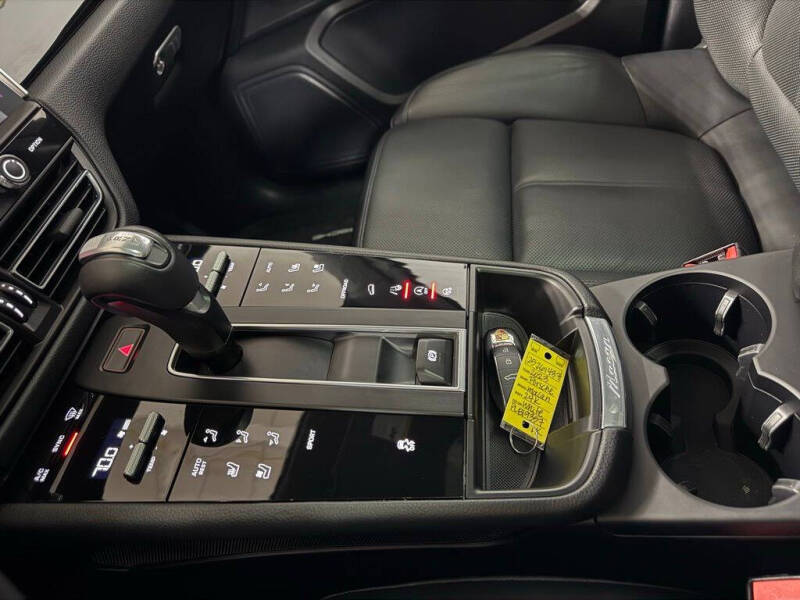 2023 Porsche Macan
