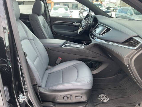 2022 Buick Enclave Essence