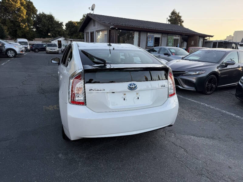 2014 Toyota Prius Two