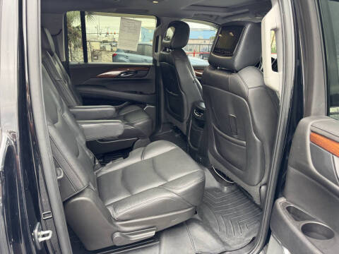 2016 Cadillac Escalade ESV Luxury Collection