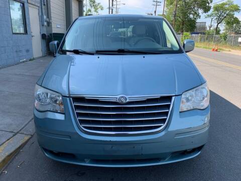 2008 Chrysler Town and Country for sale at SUNSHINE AUTO SALES LLC in Paterson NJ