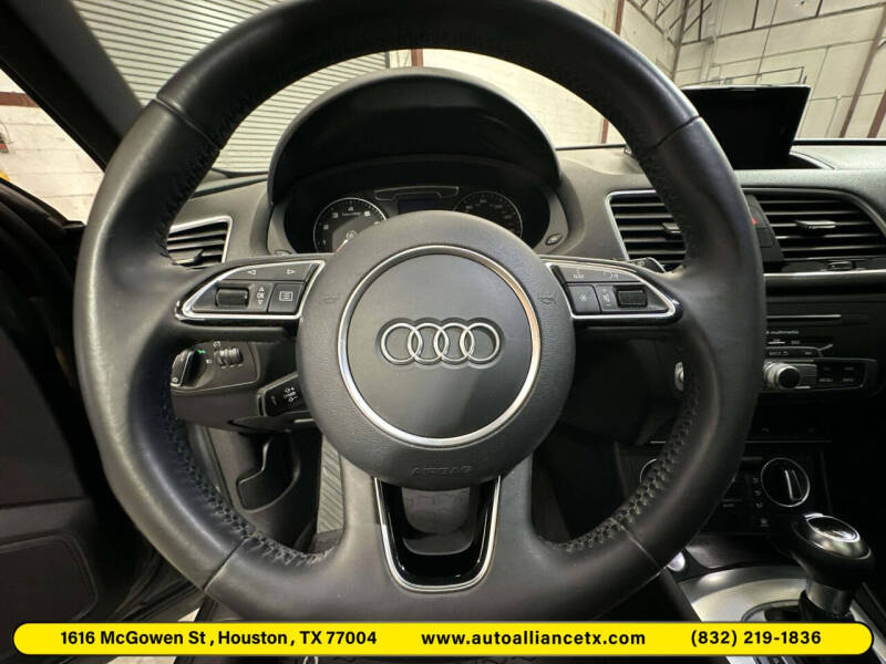 2017 Audi Q3 2.0T Premium Plus