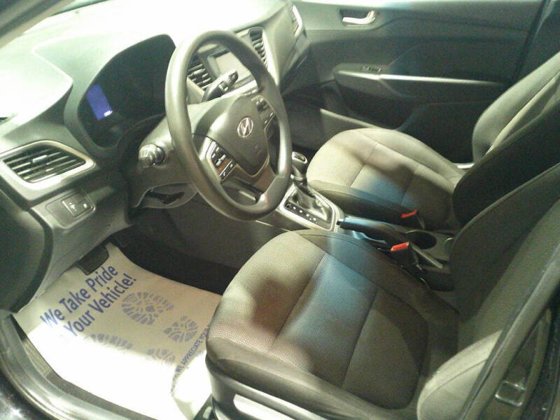 2020 Hyundai Accent SE