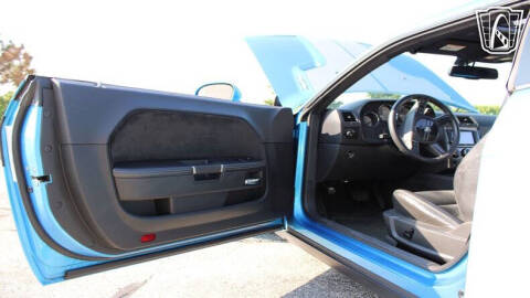 2010 Dodge Challenger SRT8