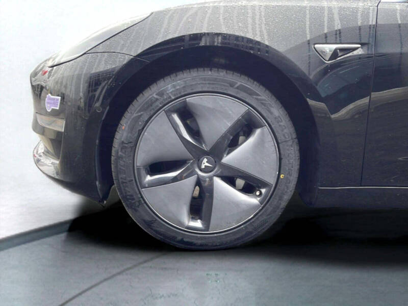 2019 Tesla Model 3 Mid Range