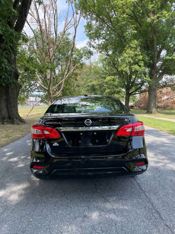 2017 Nissan Sentra SV photo 5