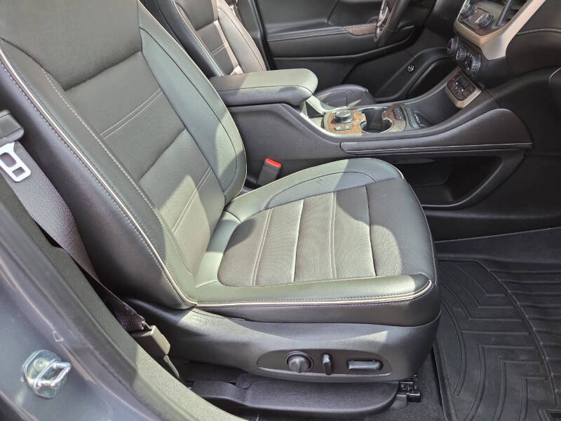 2021 GMC Acadia Denali