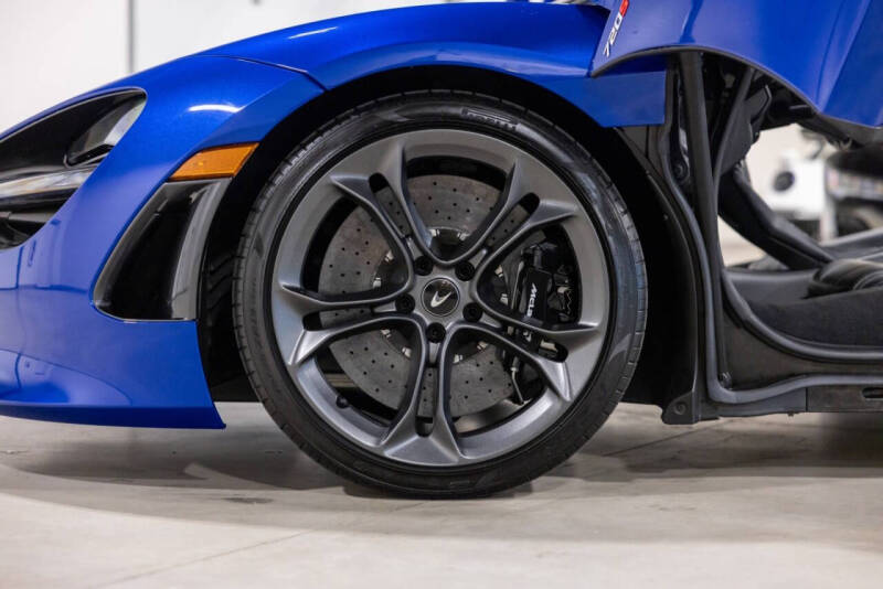 2022 McLaren 720S Spider