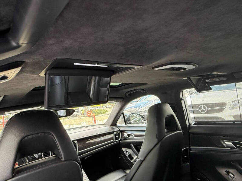 2014 Porsche Panamera 4S Executive