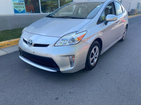 2014 Toyota Prius for sale at Super Bee Auto in Chantilly VA