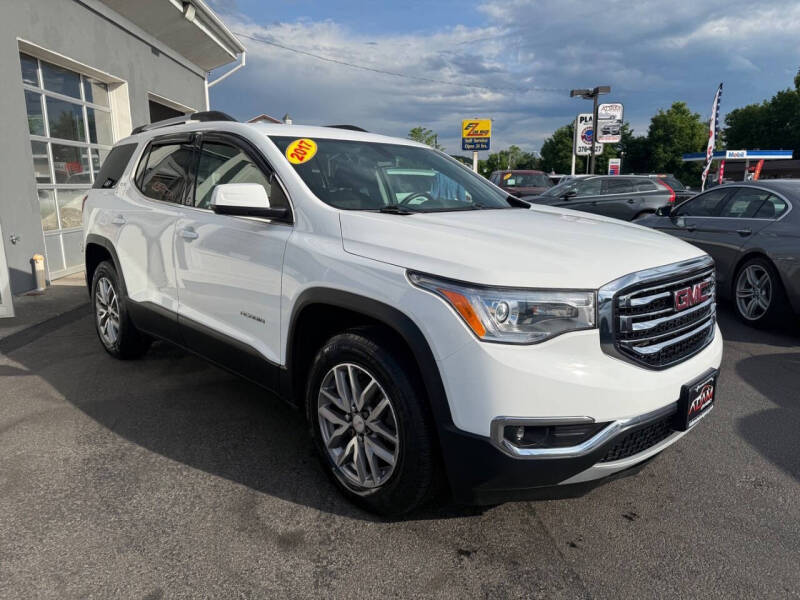 2017 GMC Acadia SLE-2