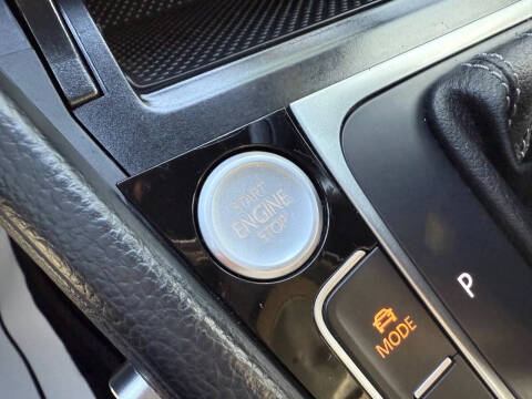 2017 Volkswagen Golf R 4Motion