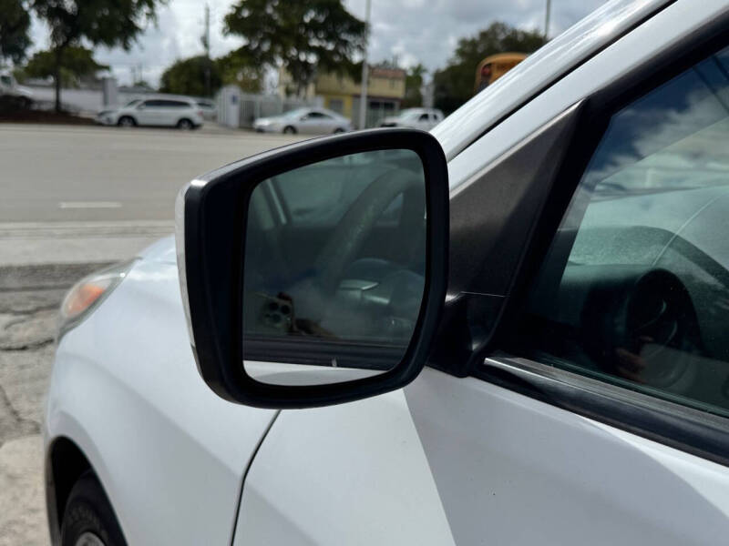 2018 Nissan Versa Sedan S Plus photo 13