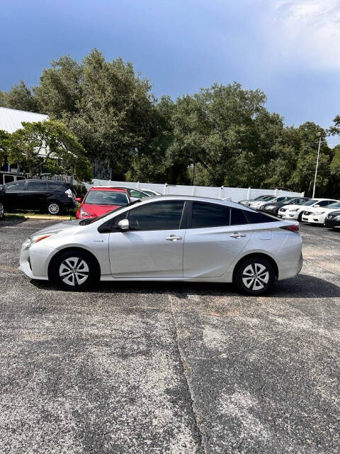 2018 Toyota Prius for sale at GRACELAND AUTO LLC in Thonotosassa, FL