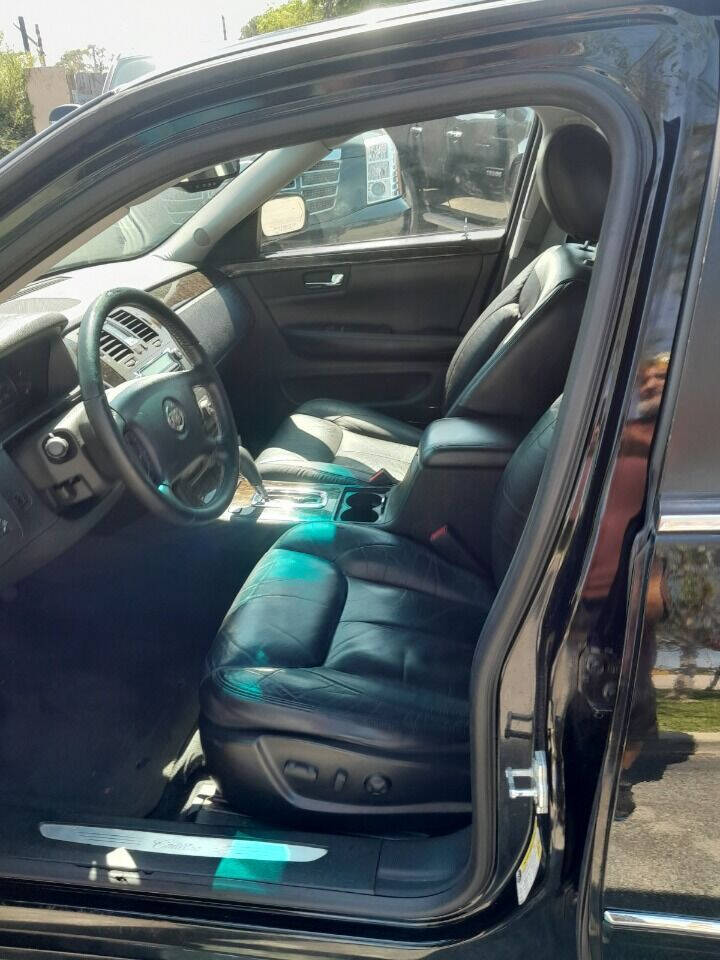 2009 CADILLAC DTS Sedan - $6,950