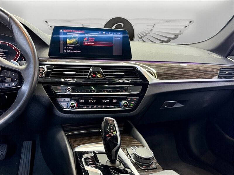 2020 BMW 5 Series 530i