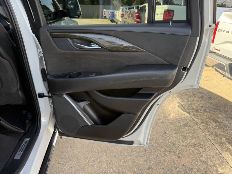 2017 Cadillac Escalade Platinum