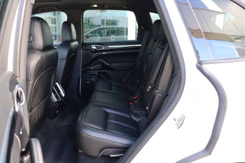 2018 Porsche Cayenne Platinum Edition