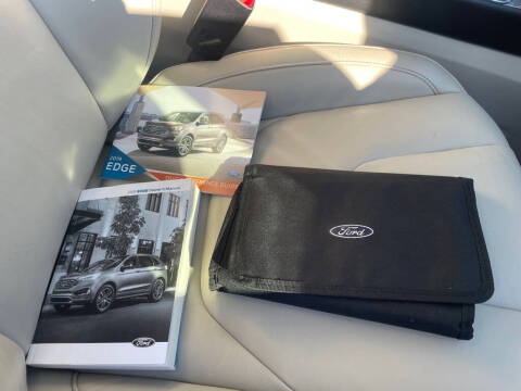 2019 Ford Edge Titanium
