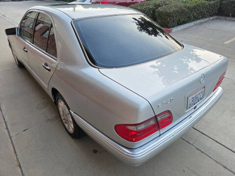 1998 Mercedes-Benz E-Class E 320