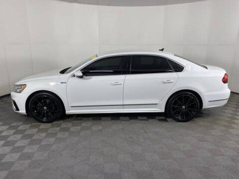 2017 Volkswagen Passat 1.8T R-Line