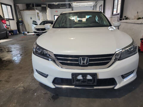 2013 Honda Accord for sale at OFIER AUTO SALES in Freeport NY