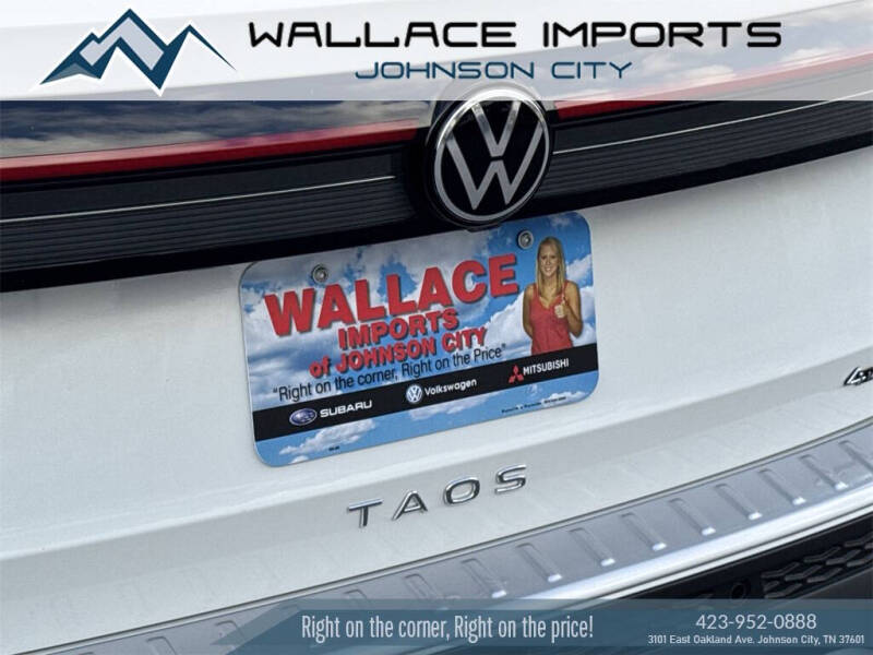 2025 Volkswagen Taos SE 4Motion