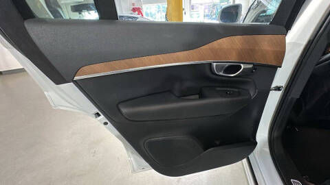 2024 Volvo XC90 B5 Plus Bright Theme