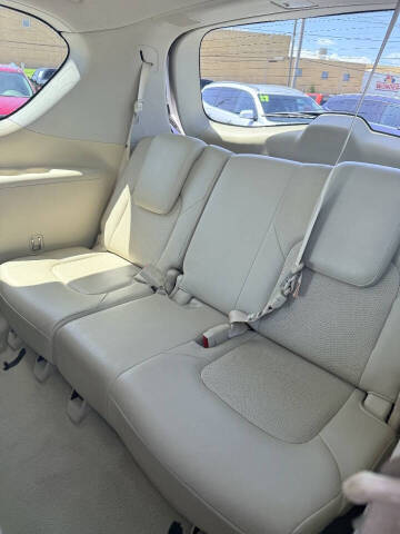 2015 Infiniti QX80