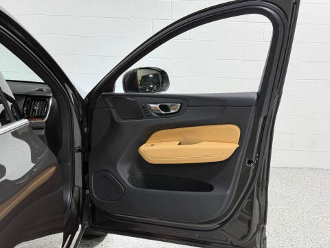 2021 Volvo XC60 Recharge T8 Inscription