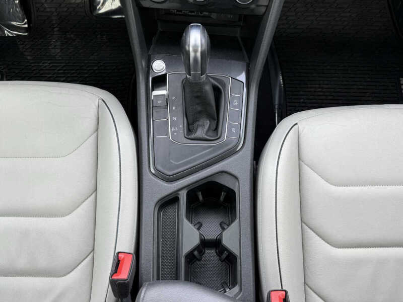 2018 Volkswagen Tiguan 2.0T SEL Premium